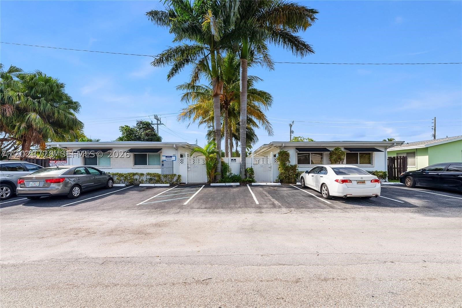 932 MOFFETT CONDO - Residential Lease