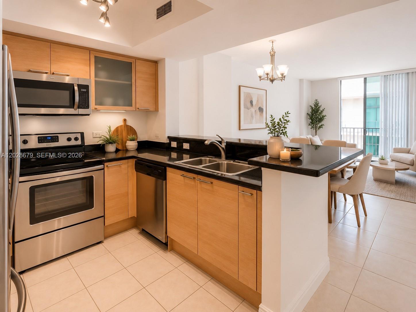 HOLLYWOOD STATION - Residential Lease