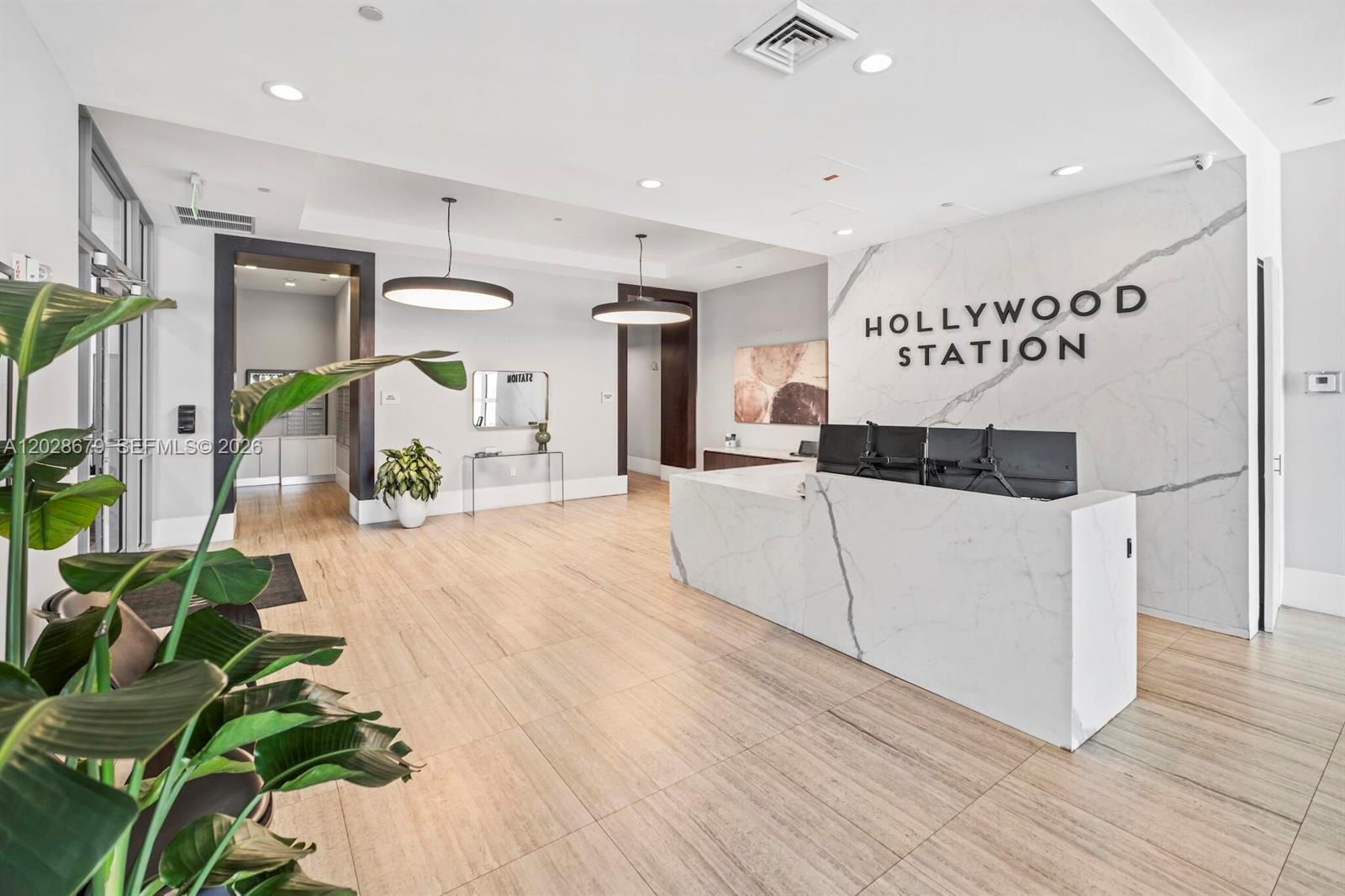 HOLLYWOOD STATION - Residential Lease