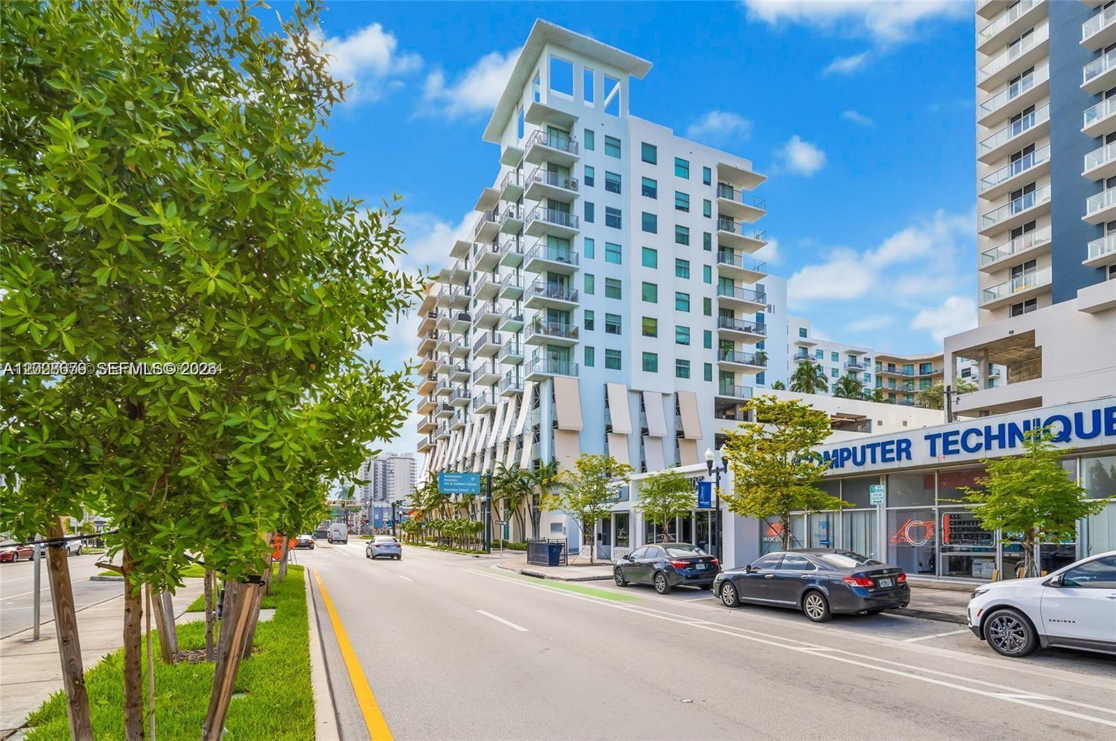 HOLLYWOOD STATION - Residential Lease