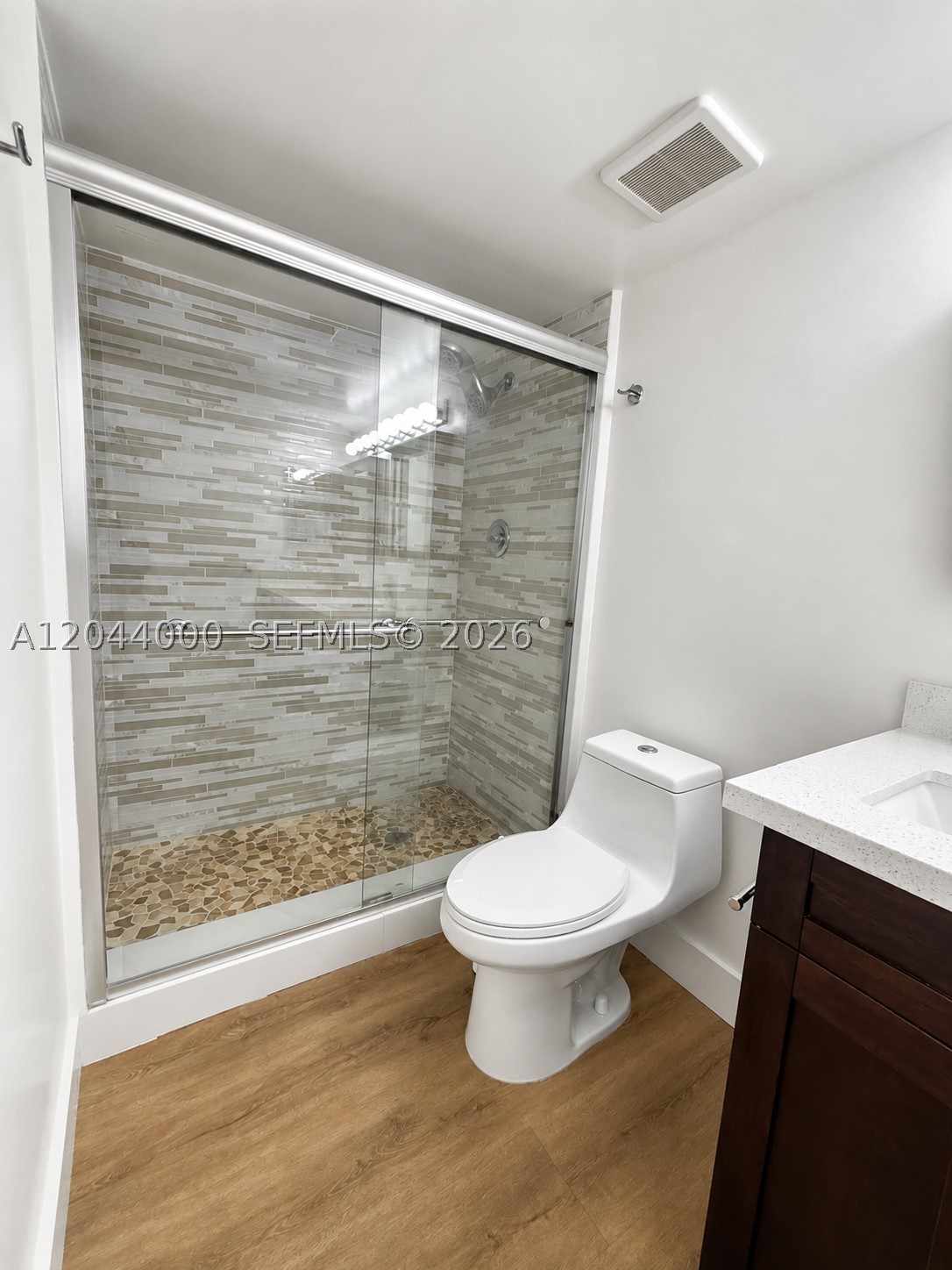 PARC CENTRAL AVENTURA SOU - Residential Lease
