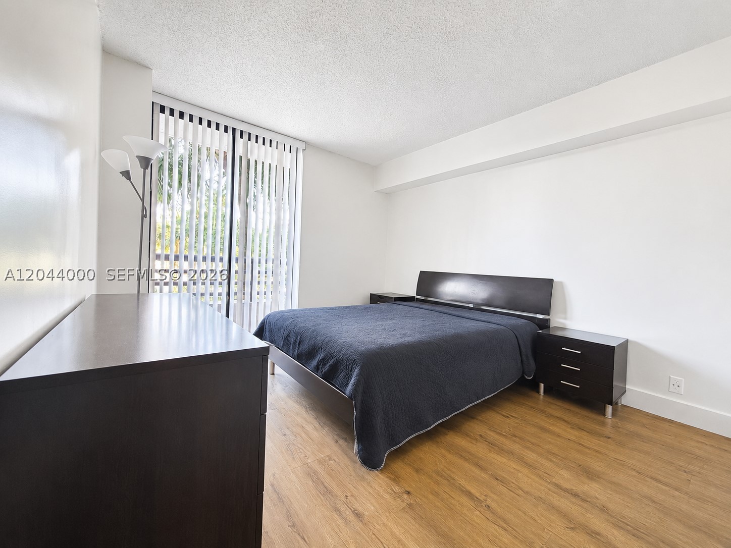 PARC CENTRAL AVENTURA SOU - Residential Lease