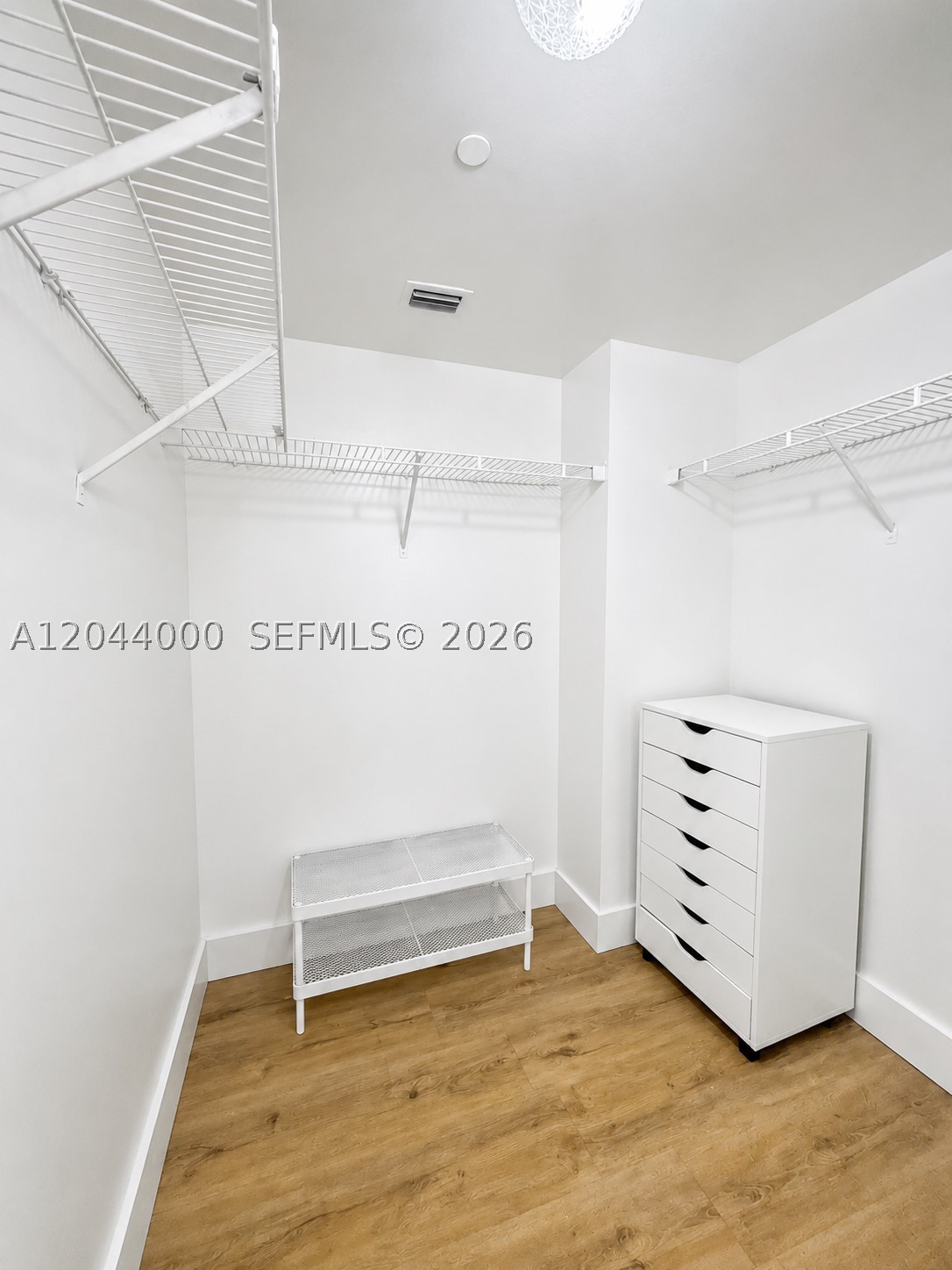 PARC CENTRAL AVENTURA SOU - Residential Lease