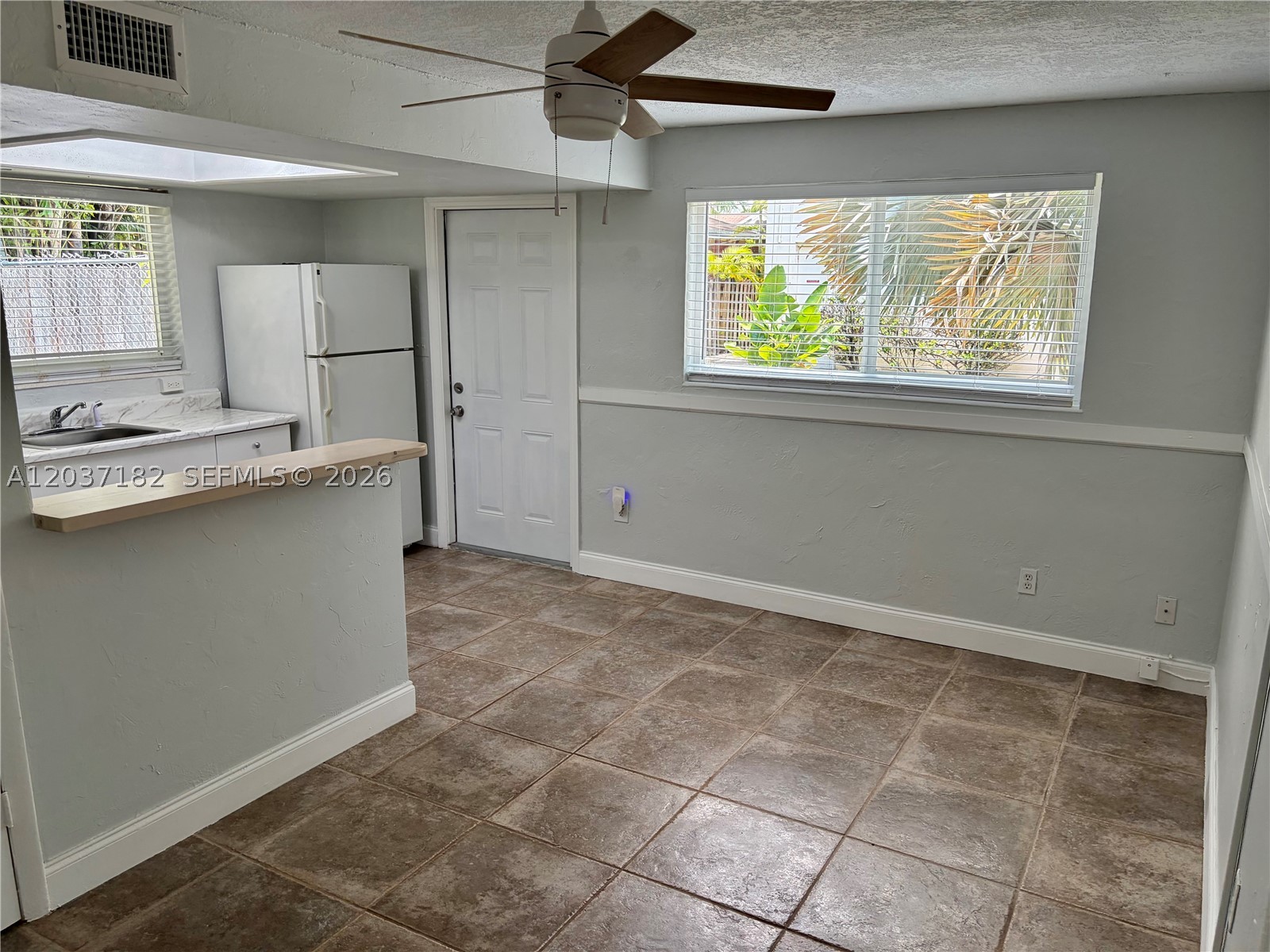 RESUB OF HIGHLAND ESTATES - Residential Lease