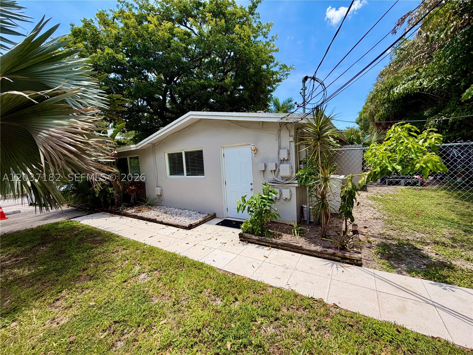 RESUB OF HIGHLAND ESTATES - Residential Lease