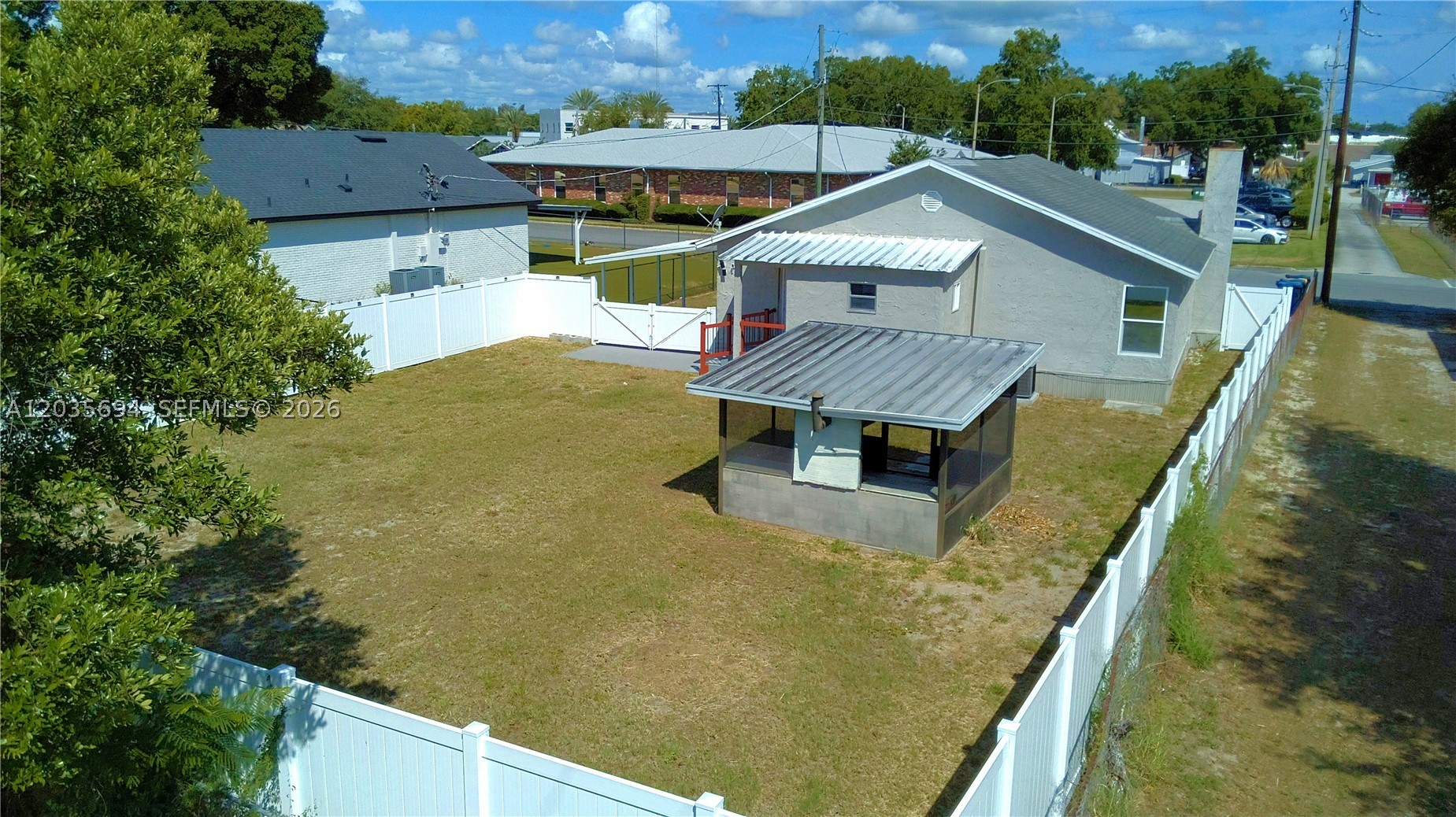 WEEKS D P RESUBDIVISION PB - Residential