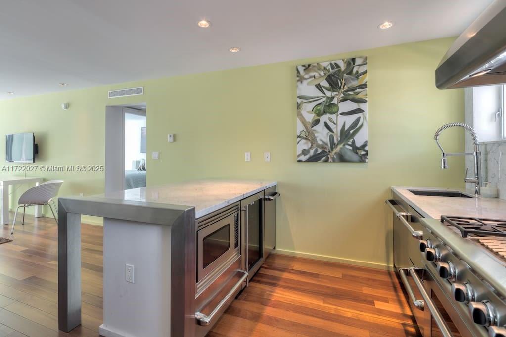 FONTANA CONDO - Residential Lease