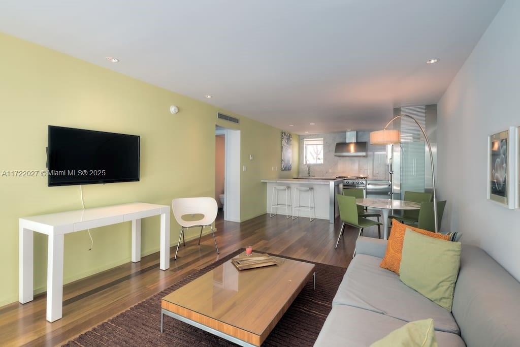 FONTANA CONDO - Residential Lease