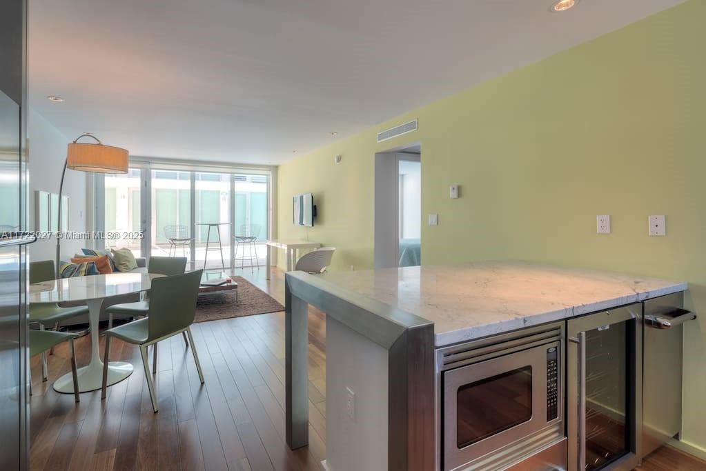 FONTANA CONDO - Residential Lease