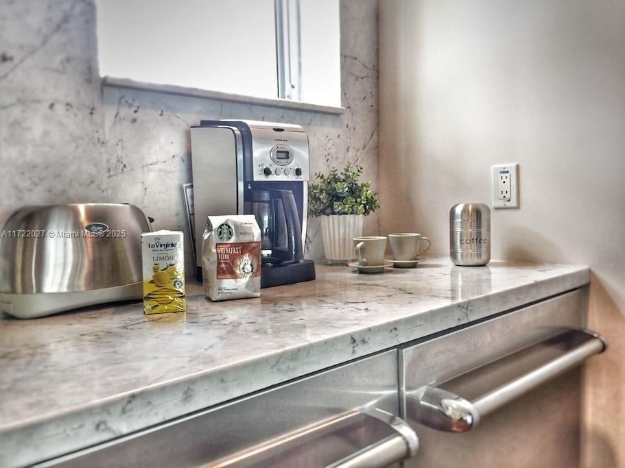FONTANA CONDO - Residential Lease