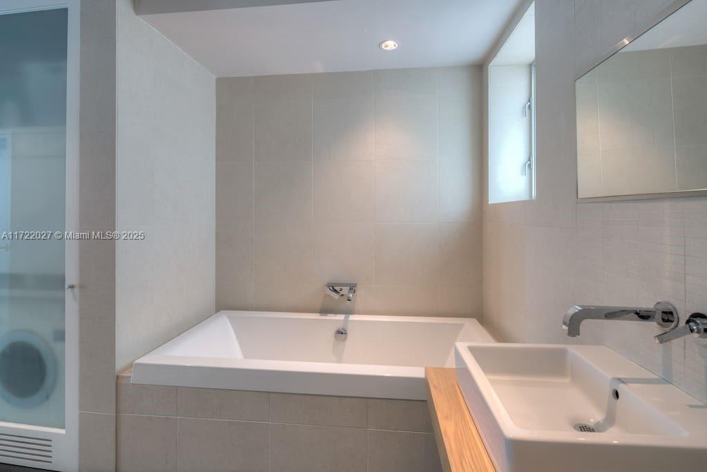 FONTANA CONDO - Residential Lease
