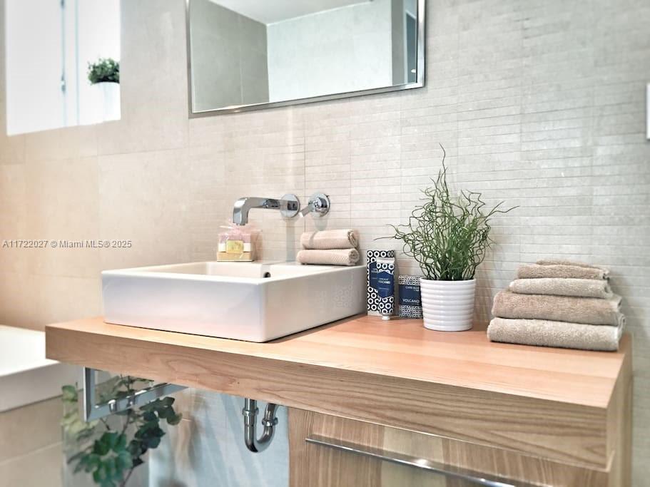 FONTANA CONDO - Residential Lease