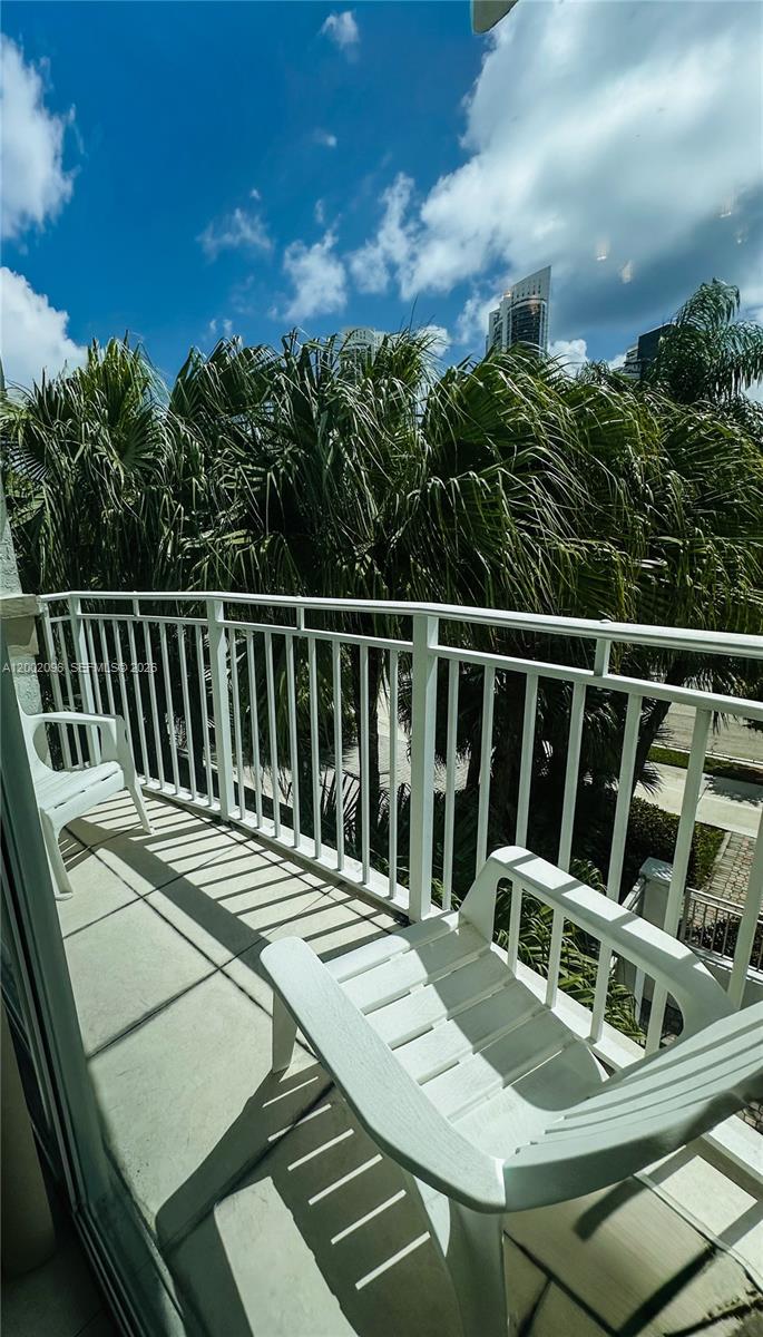 LE MONTCALM CONDO - Residential
