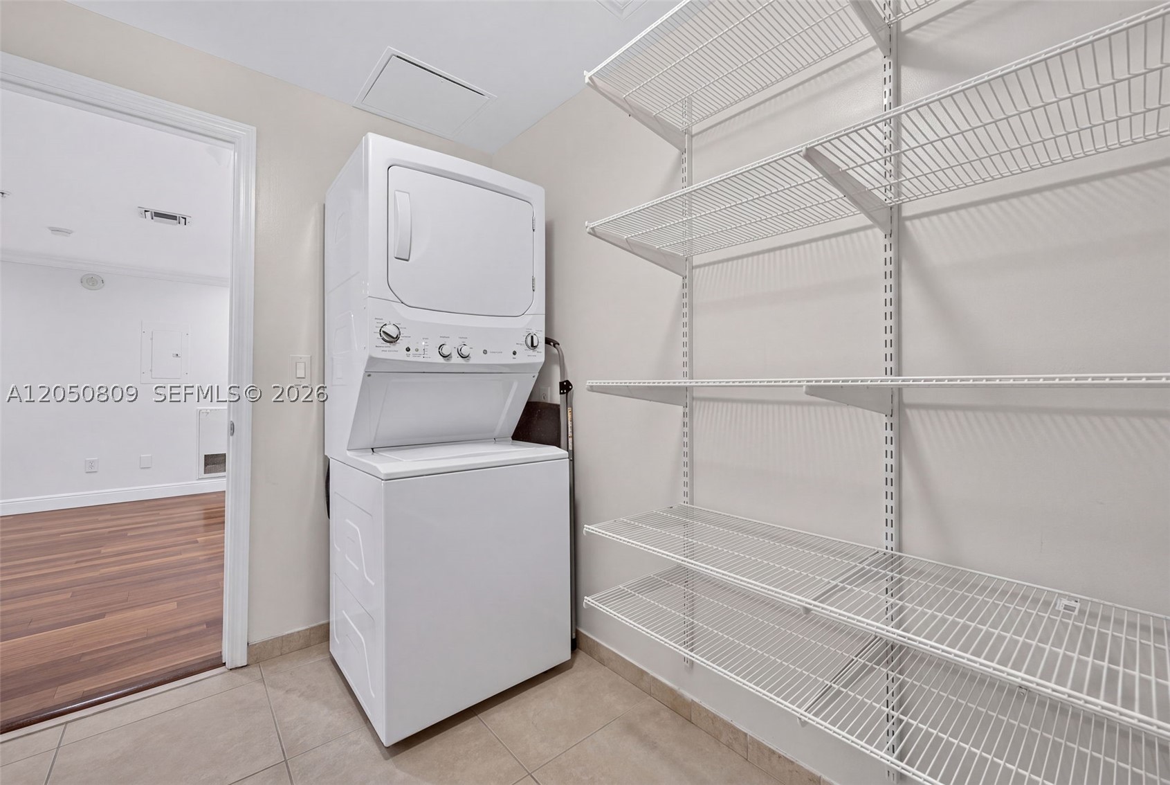 COLONNADE AT DADELAND SE - Residential Lease