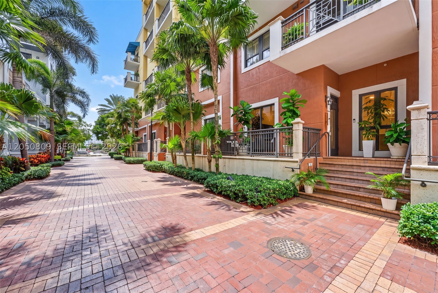 COLONNADE AT DADELAND SE - Residential Lease