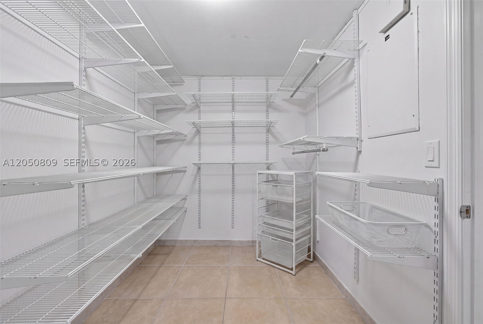 COLONNADE AT DADELAND SE - Residential Lease