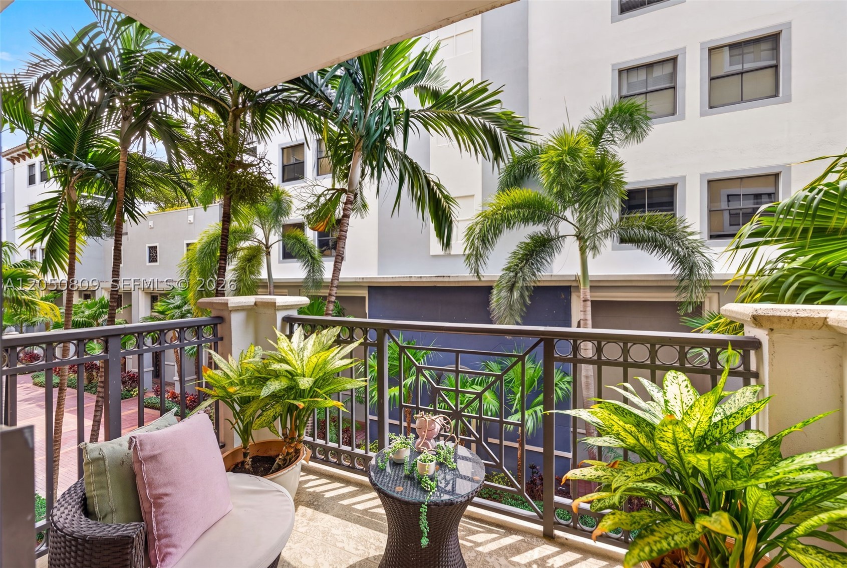COLONNADE AT DADELAND SE - Residential Lease