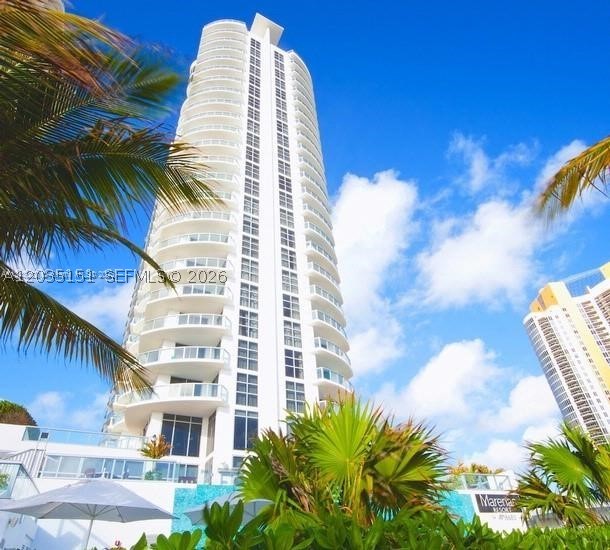 M RESORT RESIDENCES CONDO - Residential