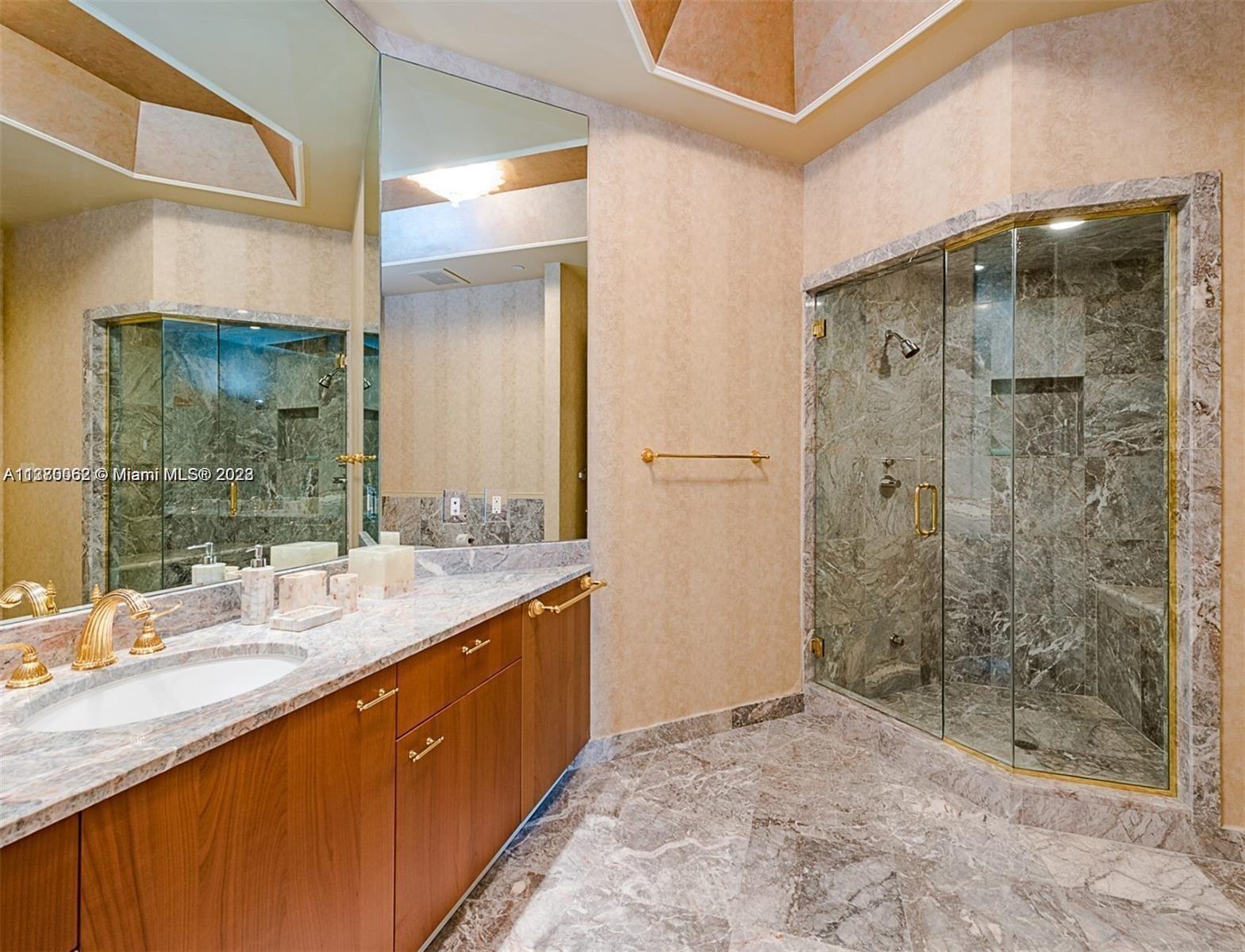 TURNBERRY OCEAN COLONY SO - Residential