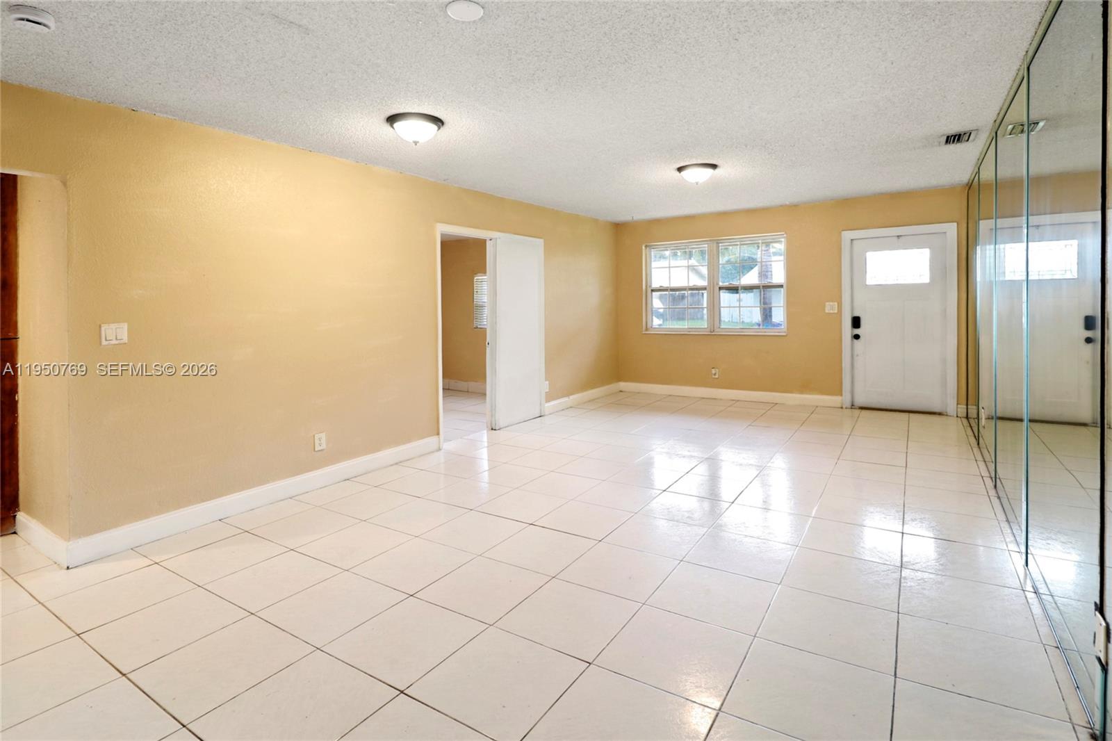 FORT LAUDERDALE TRUCK FAR - Residential