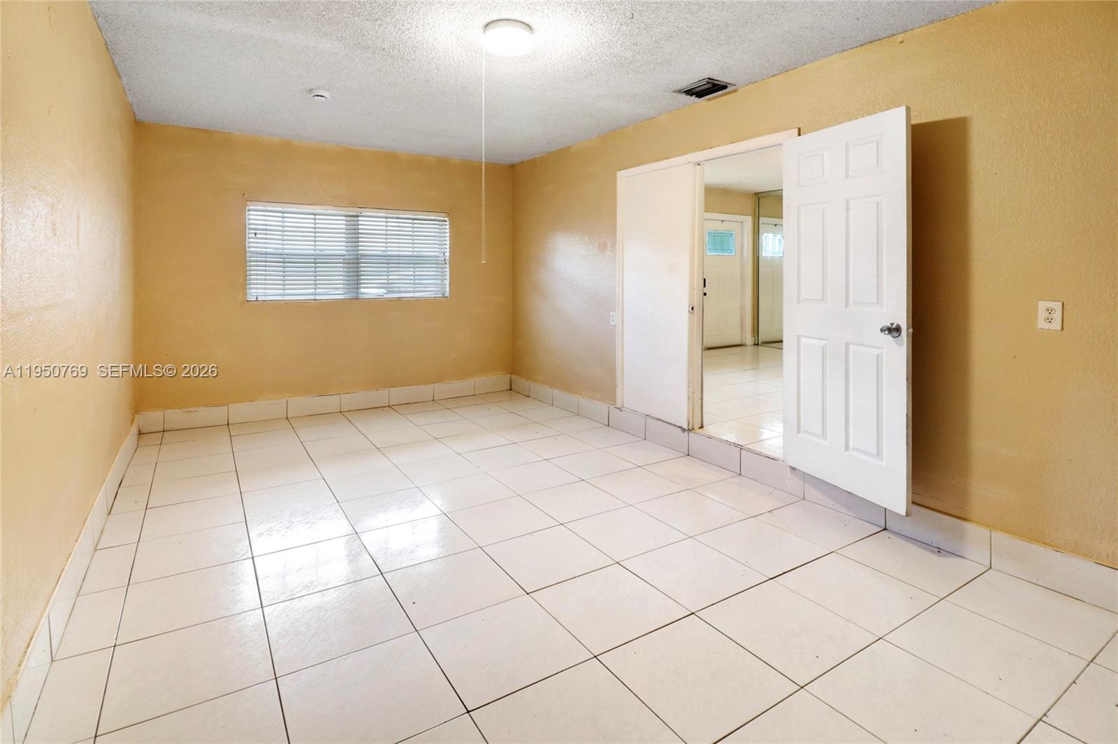 FORT LAUDERDALE TRUCK FAR - Residential