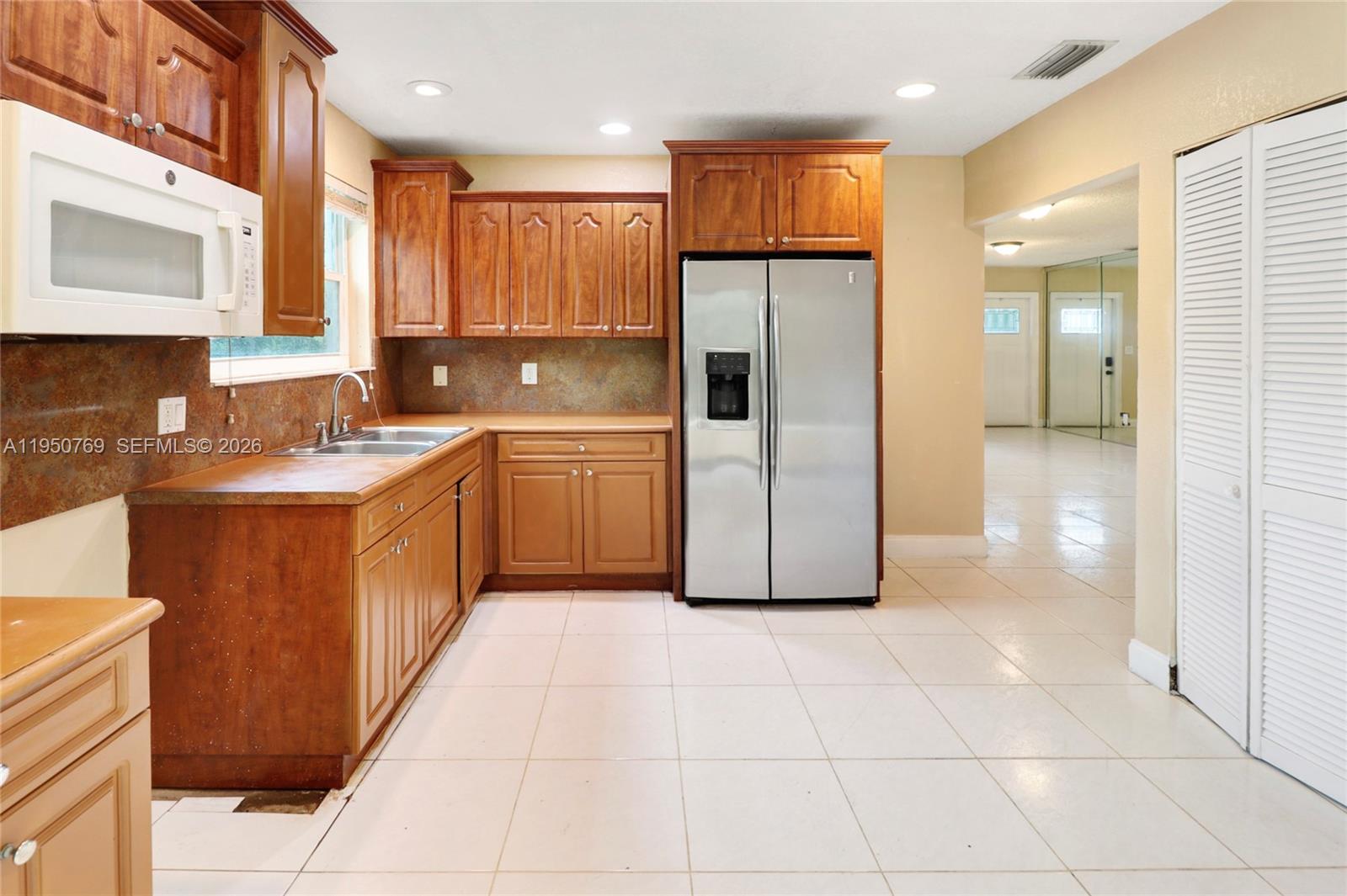 FORT LAUDERDALE TRUCK FAR - Residential