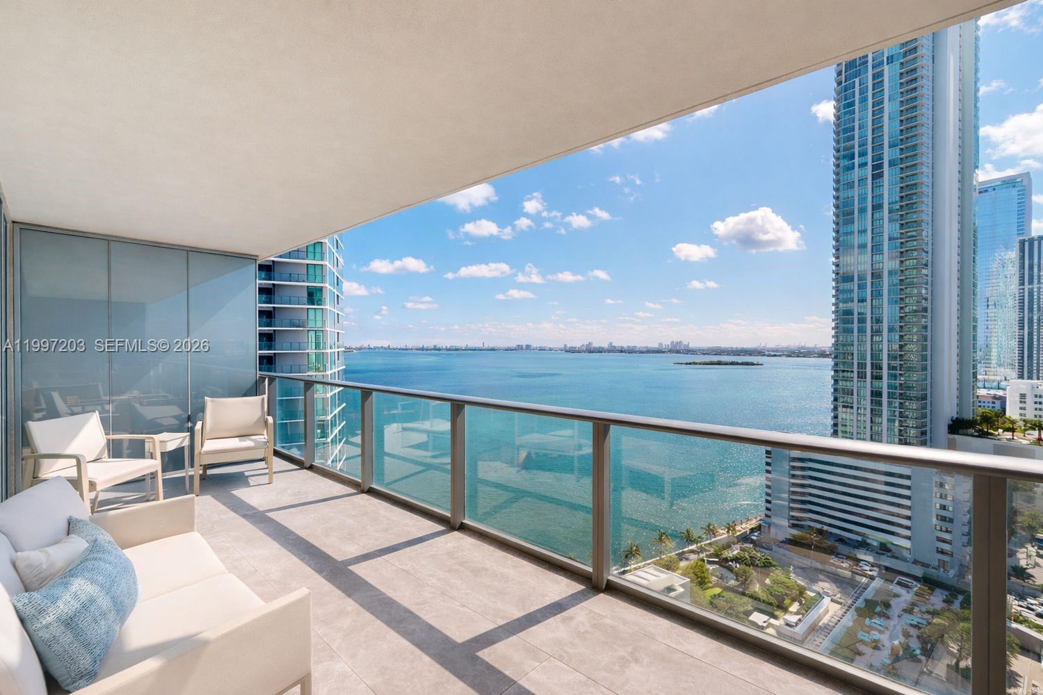 PARAISO BAY CONDO - Residential