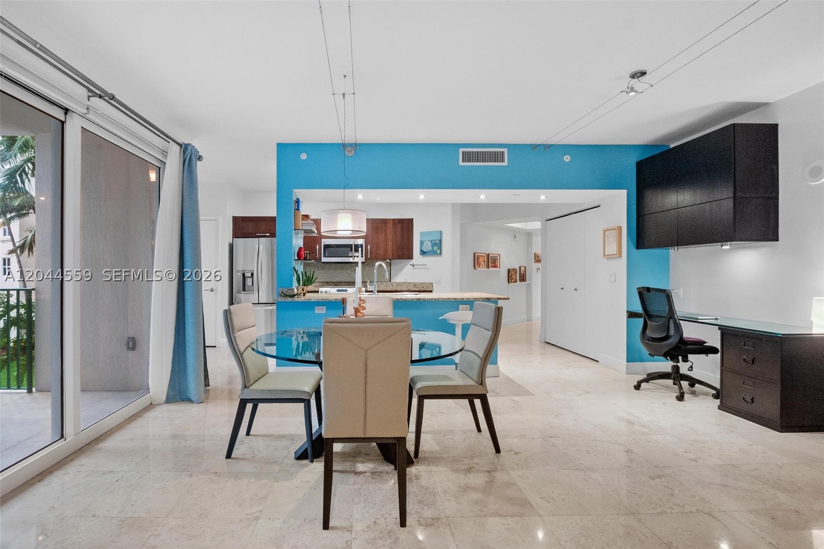 TURNBERRY VILLAGE SO TOWE - Residential Lease