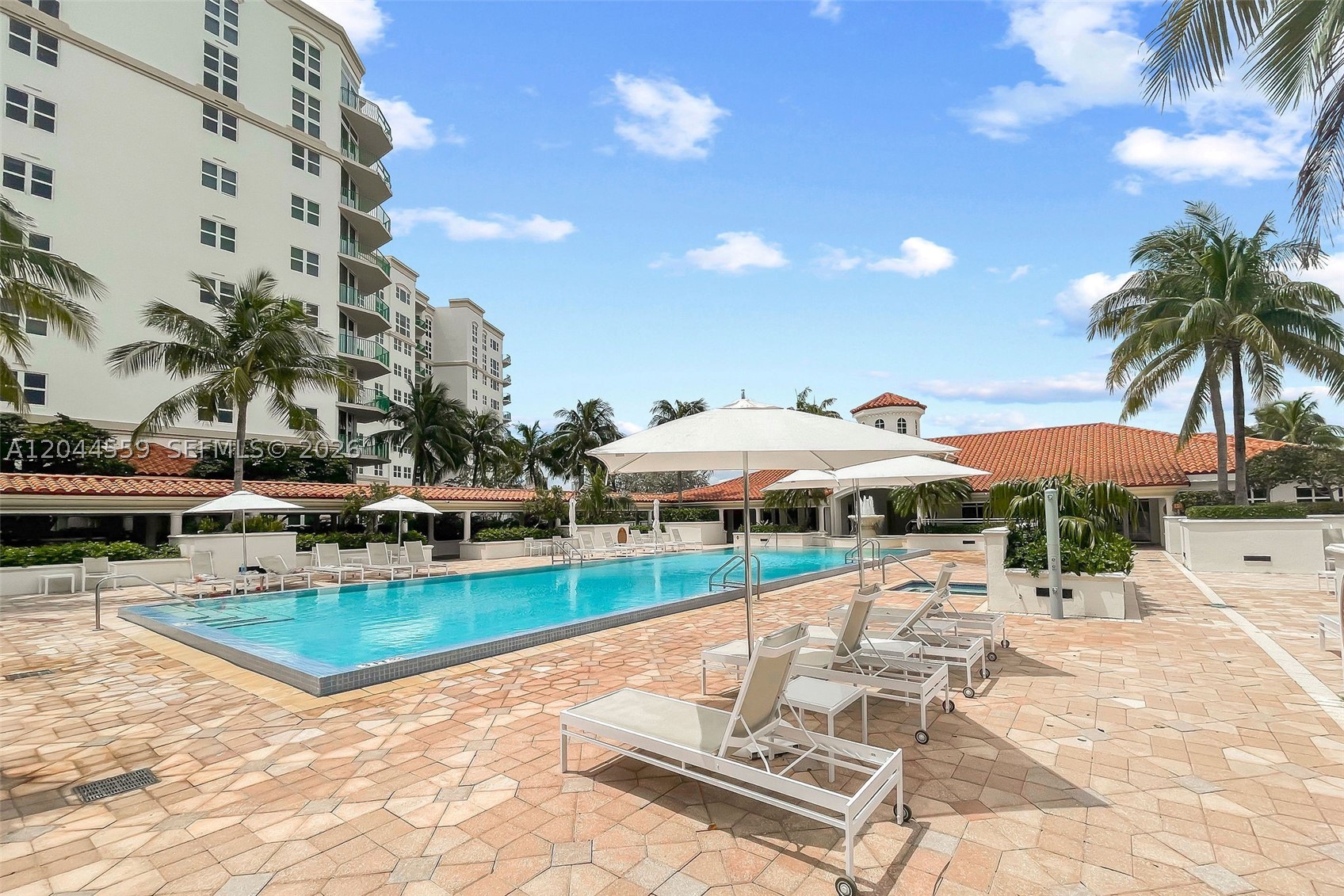 TURNBERRY VILLAGE SO TOWE - Residential Lease
