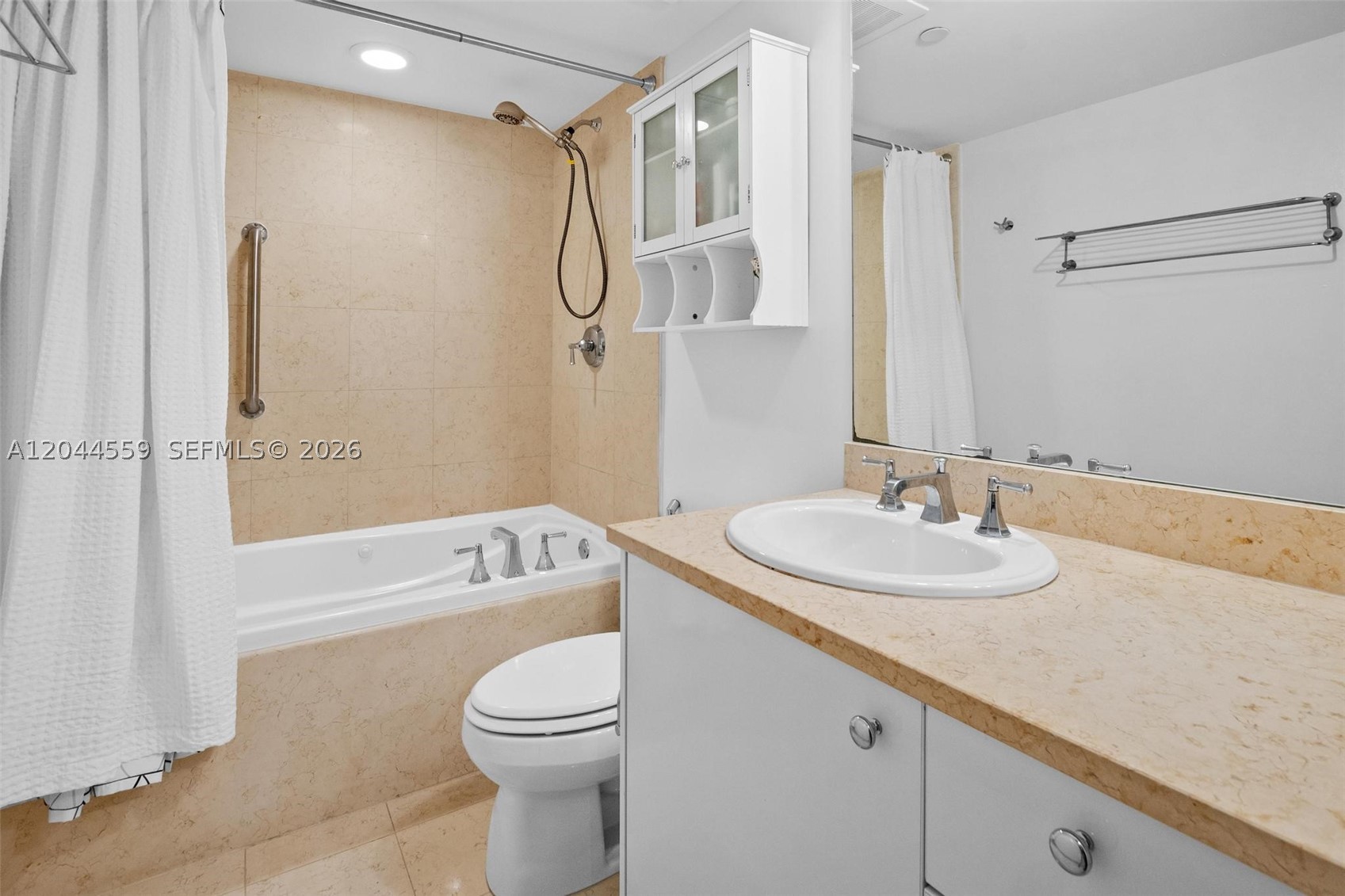 TURNBERRY VILLAGE SO TOWE - Residential Lease