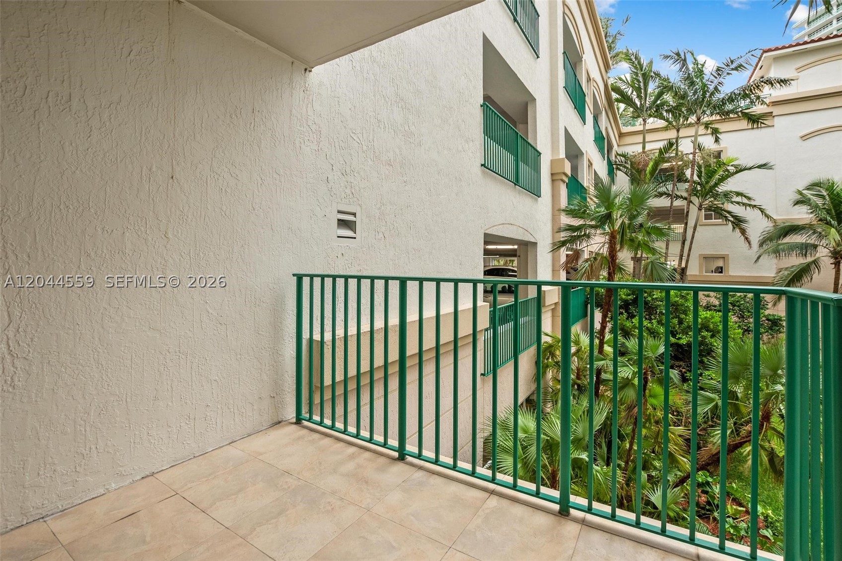 TURNBERRY VILLAGE SO TOWE - Residential Lease
