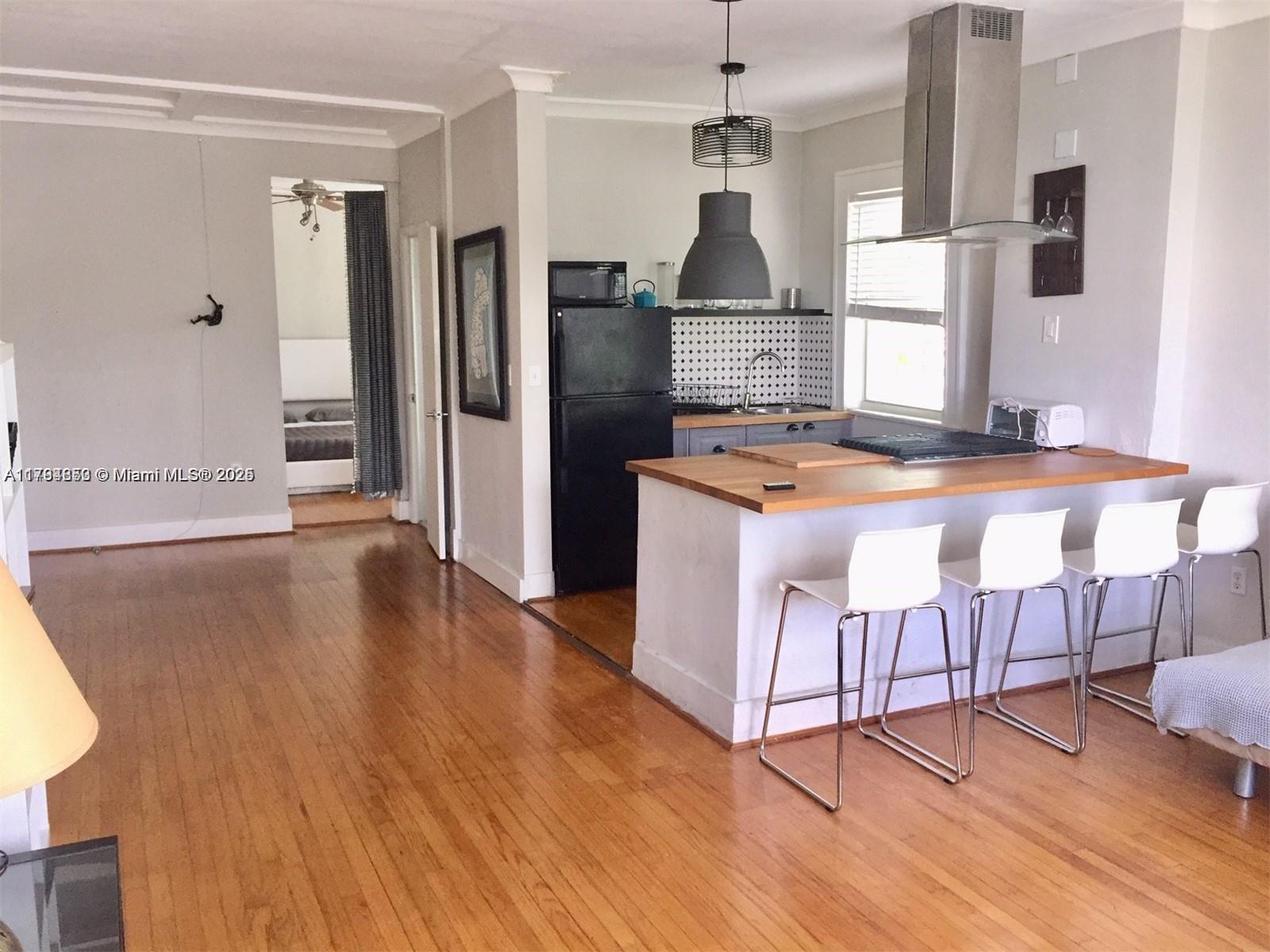 MONTERREY CONDO - Residential