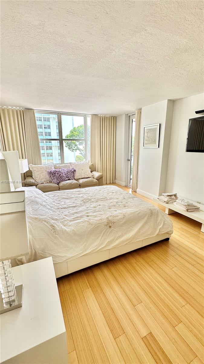 BRICKELL PLACE CONDO - Residential Lease