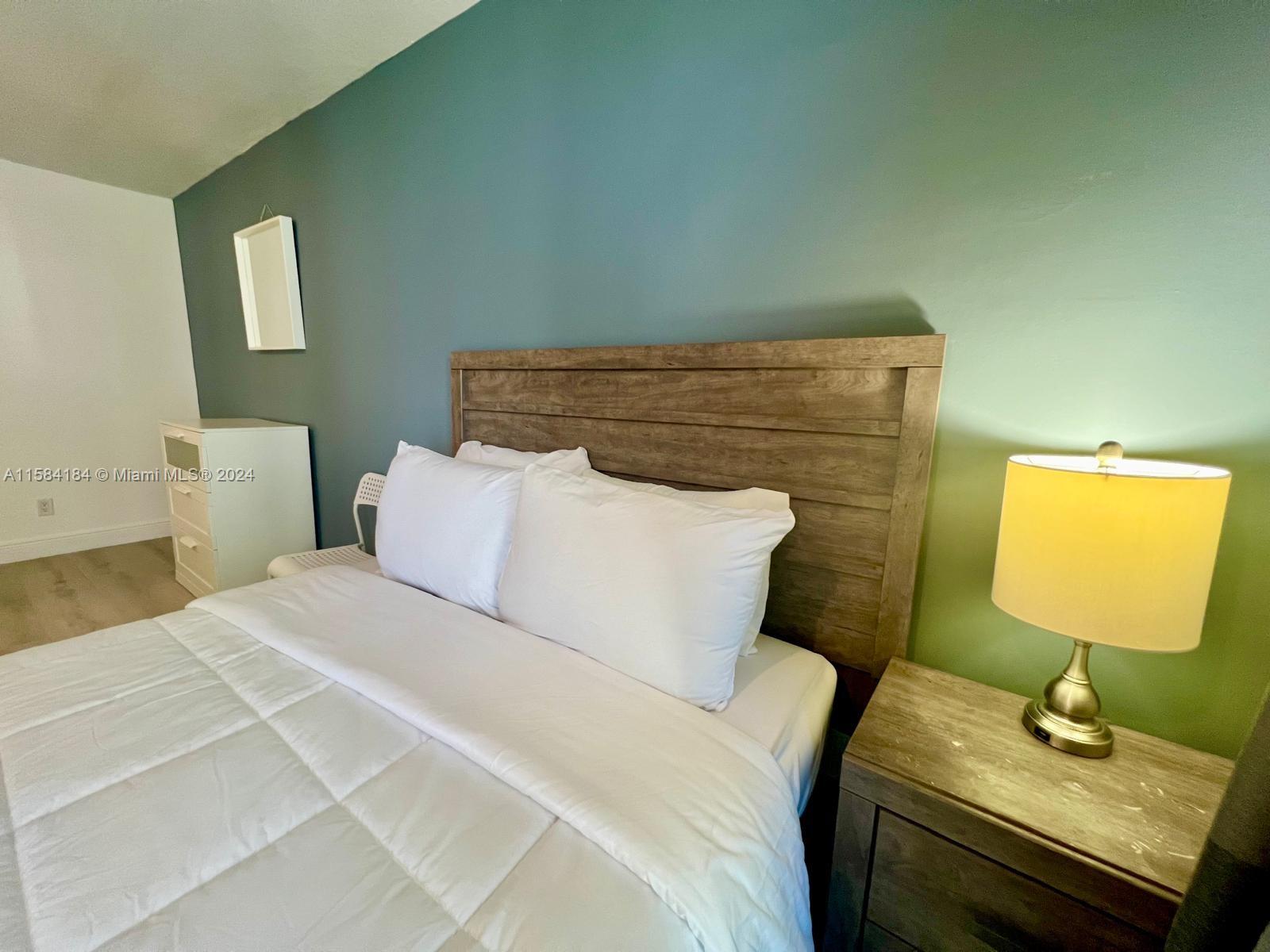 THE AVENTURA BEACH CLUB CO - Residential