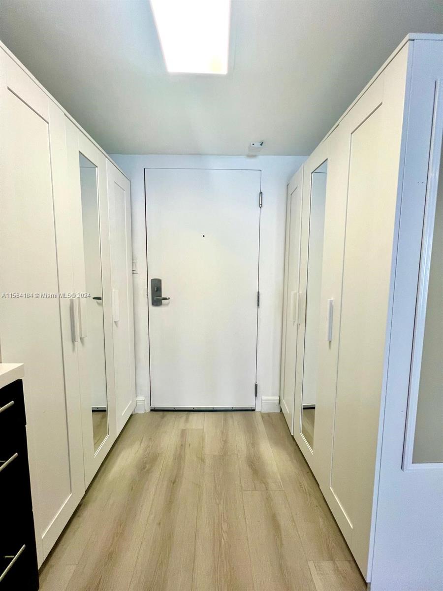 THE AVENTURA BEACH CLUB CO - Residential