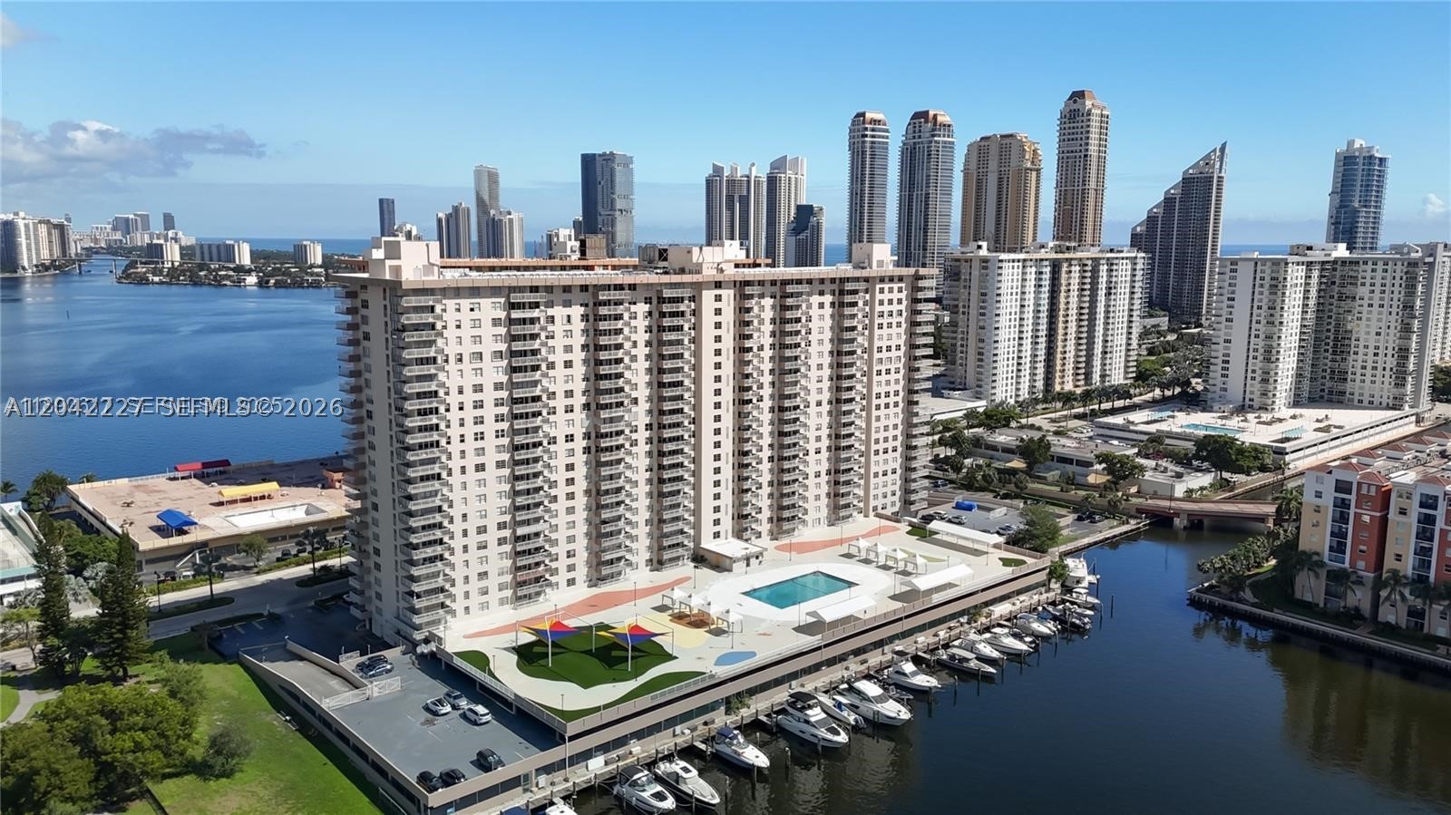 WINSTON TOWERS 100 CONDO - Residential