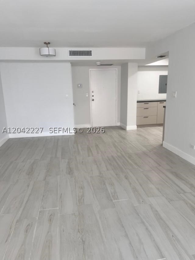 WINSTON TOWERS 100 CONDO - Residential