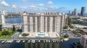 WINSTON TOWERS 100 CONDO - Residential
