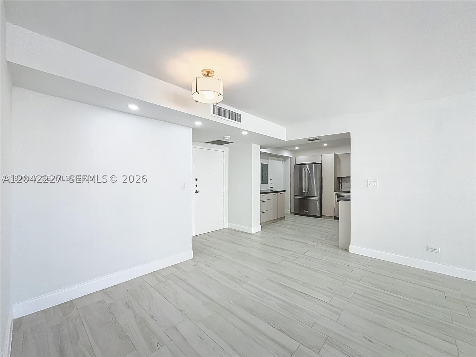 WINSTON TOWERS 100 CONDO - Residential