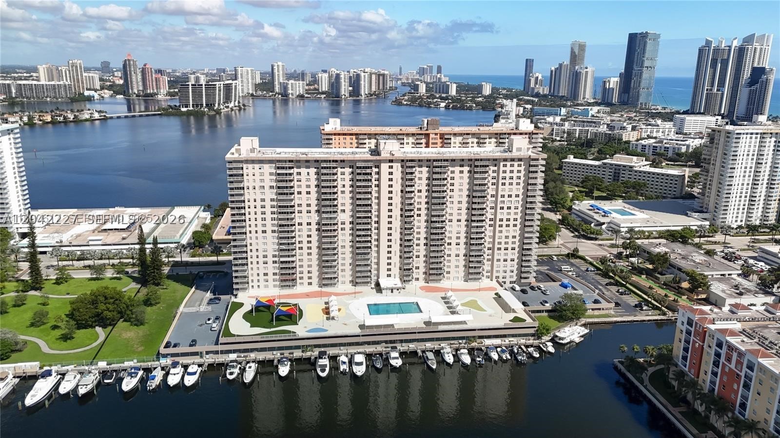 WINSTON TOWERS 100 CONDO - Residential