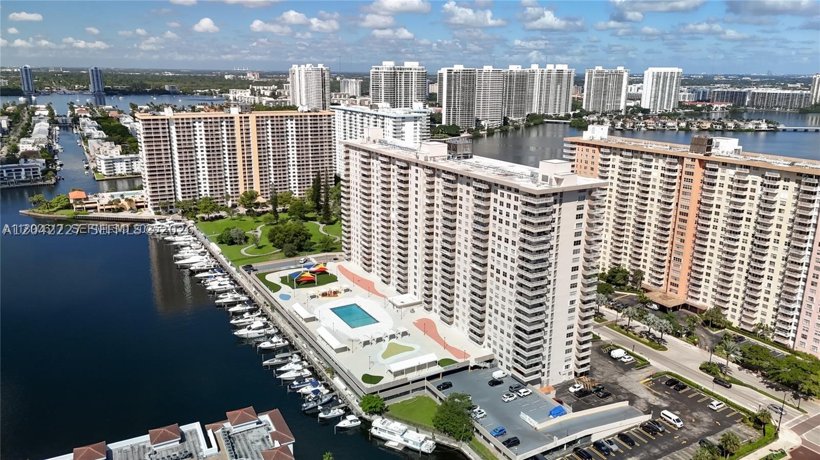 WINSTON TOWERS 100 CONDO - Residential