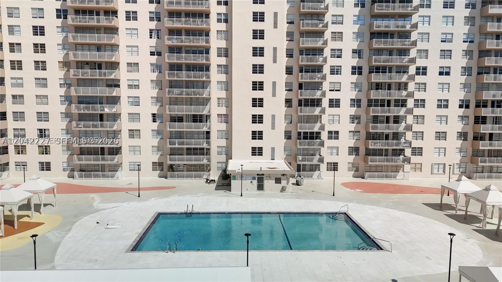 WINSTON TOWERS 100 CONDO - Residential