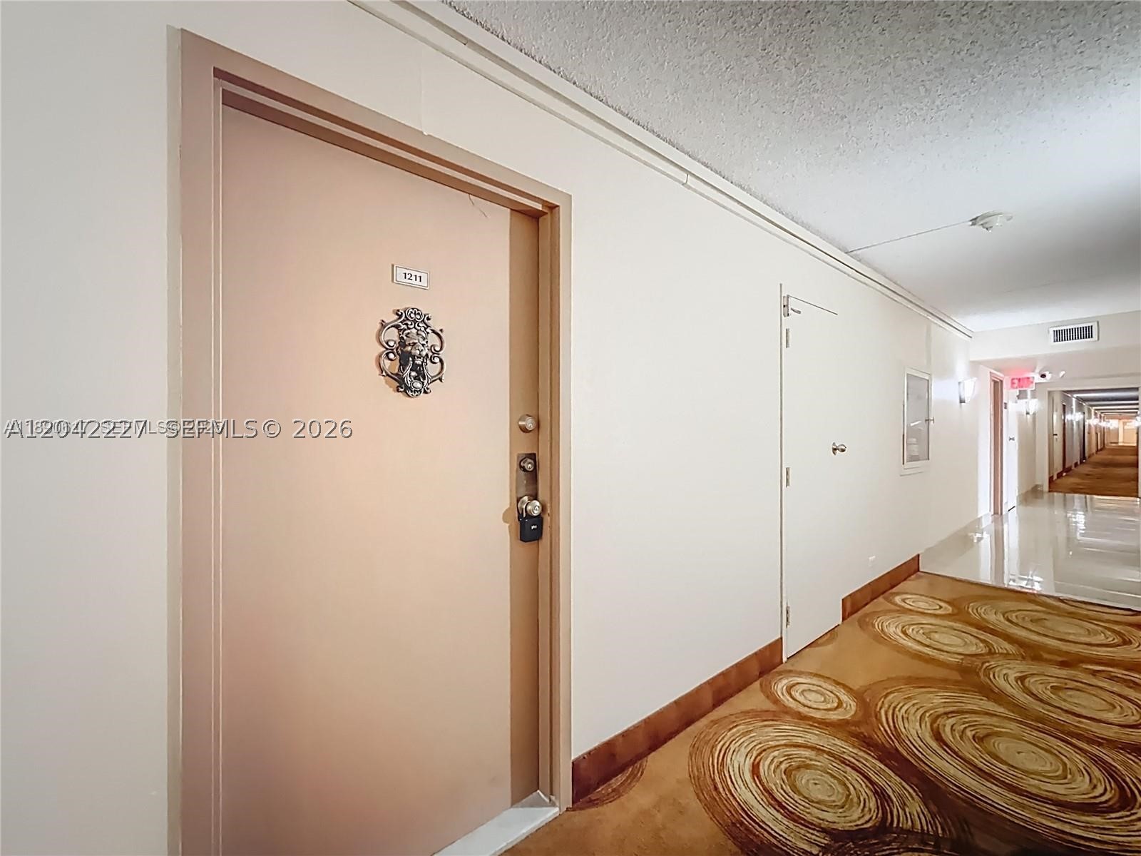 WINSTON TOWERS 100 CONDO - Residential