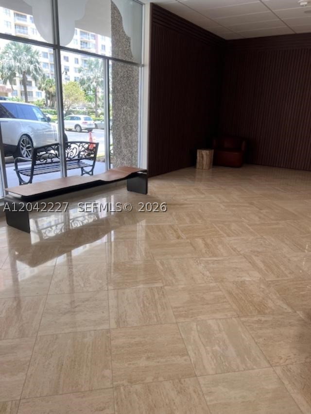 WINSTON TOWERS 100 CONDO - Residential