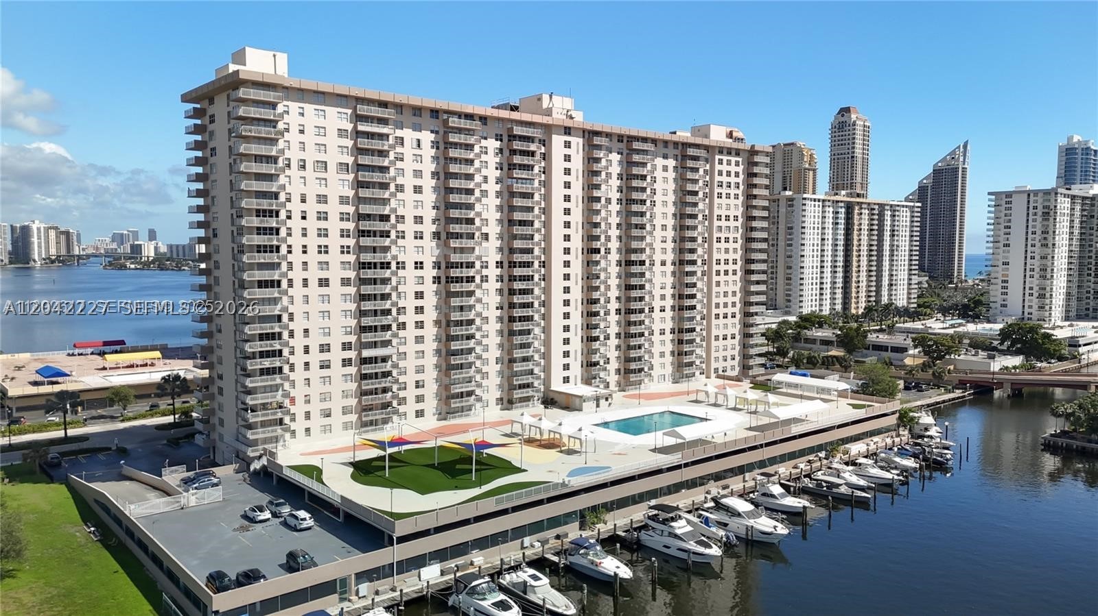 WINSTON TOWERS 100 CONDO - Residential