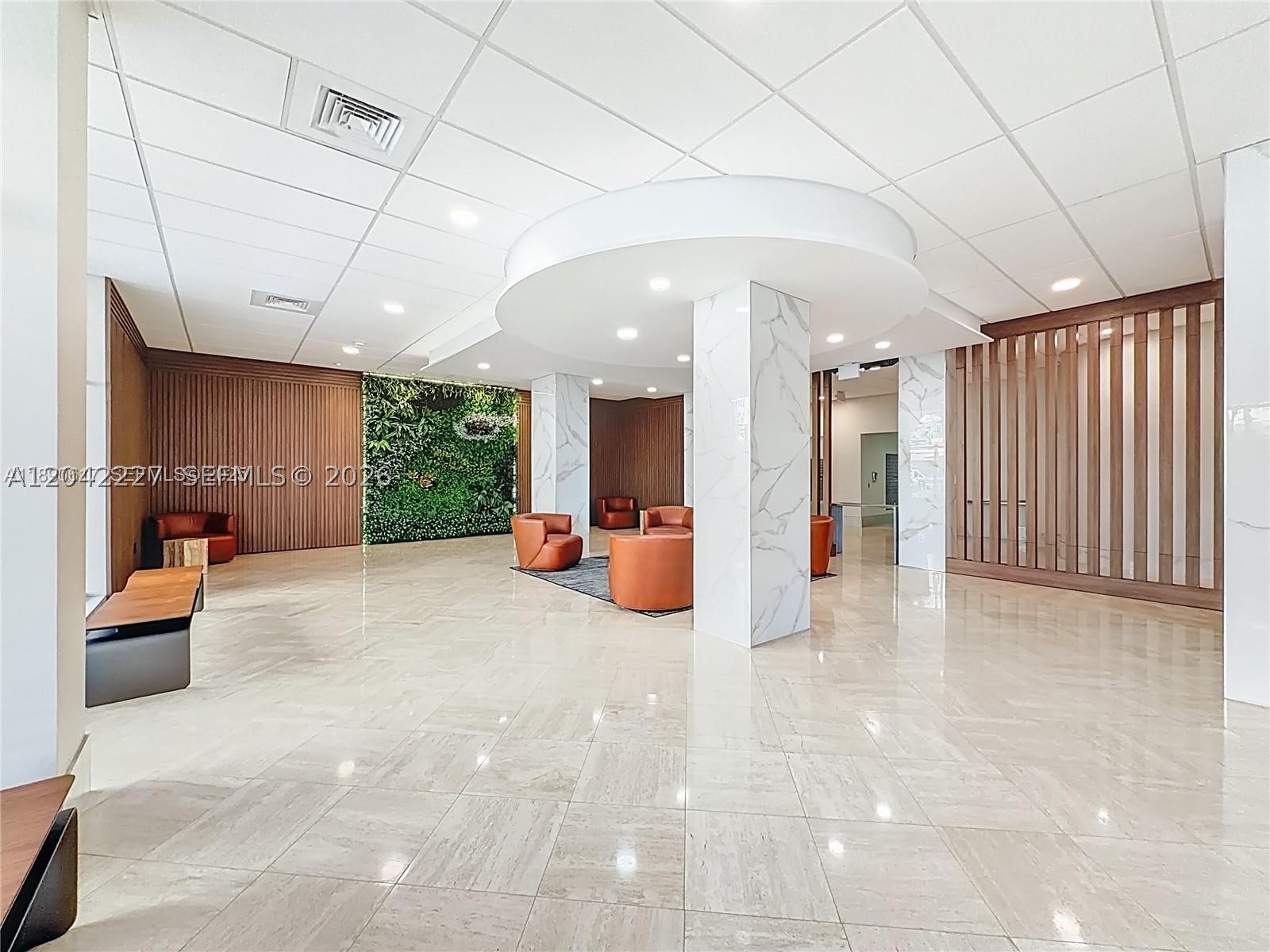 WINSTON TOWERS 100 CONDO - Residential