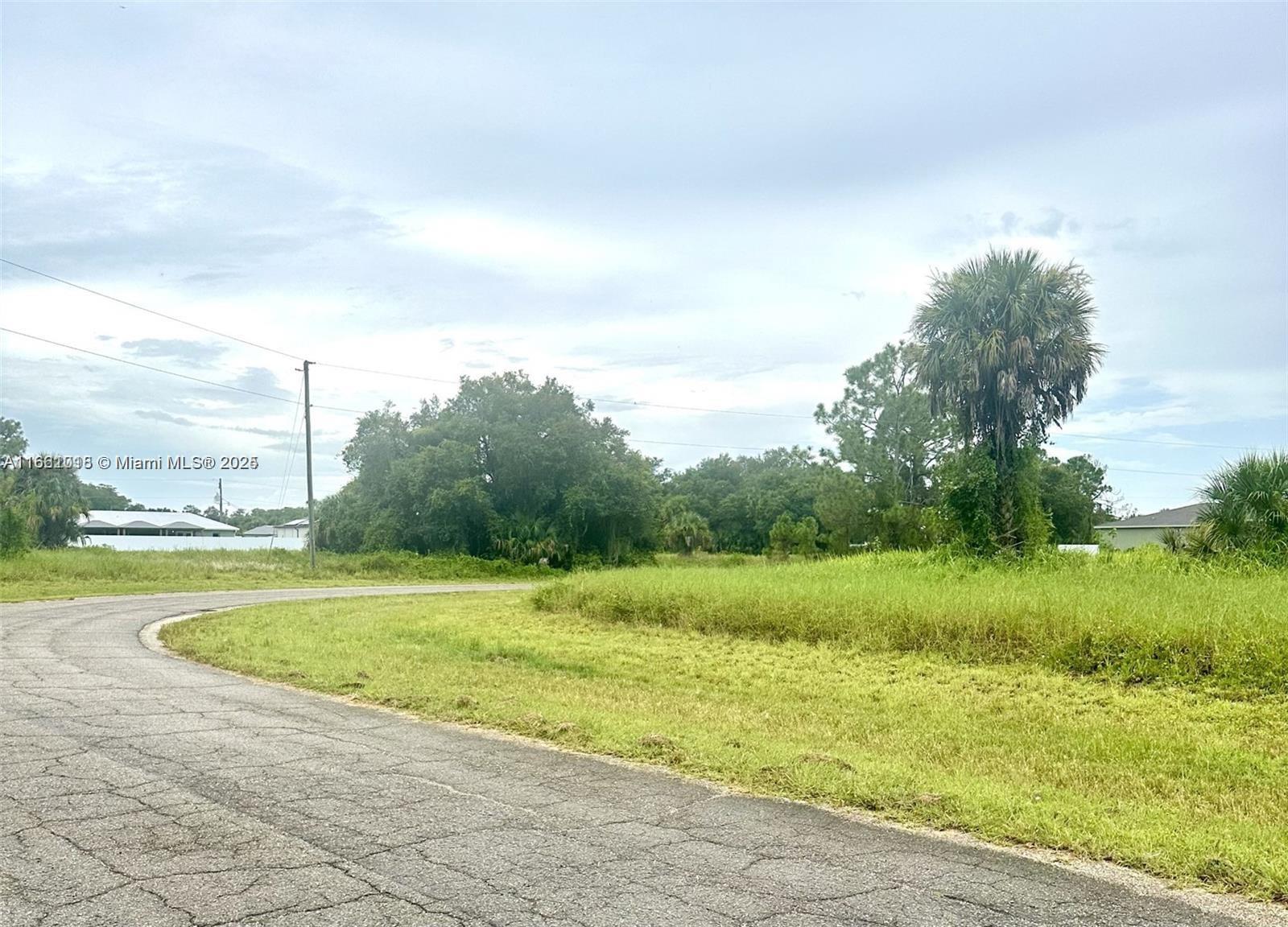 "Seize the chance to build your dream home just the way you envision it on this fantastic corner lot in Labelle! Don’t let this opportunity slip by!"