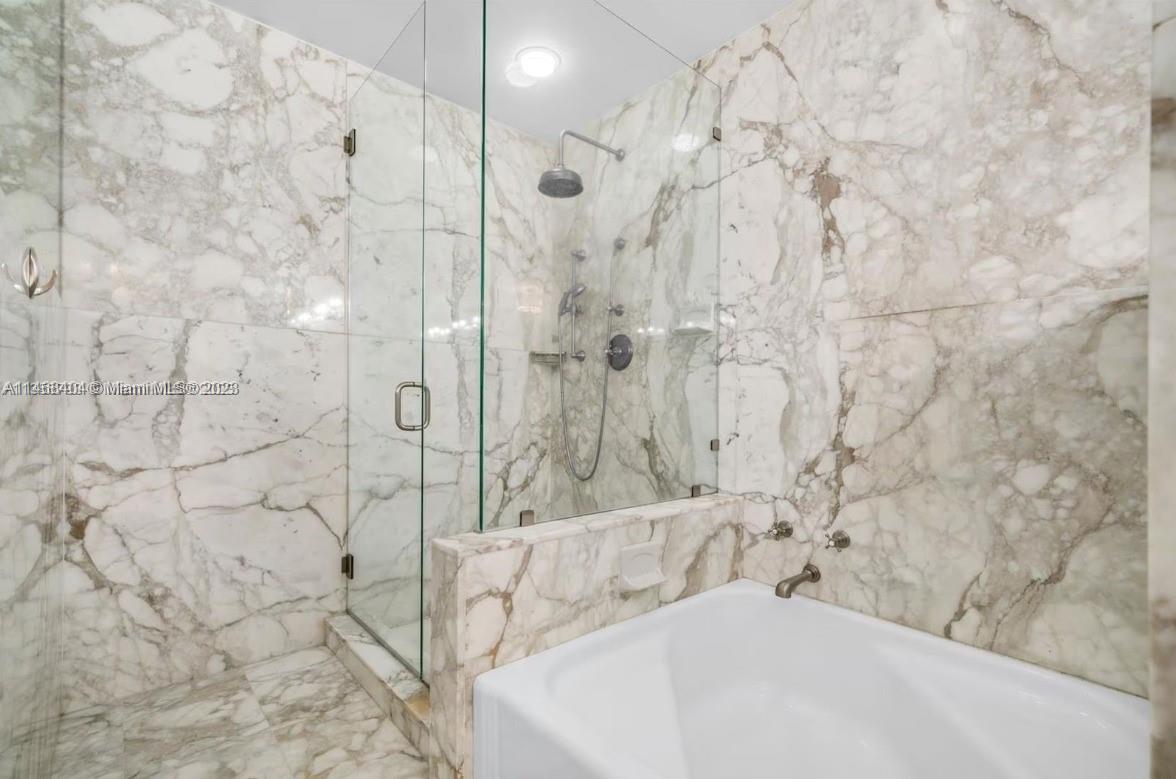 IMPERIAL HOUSE CONDO - Residential