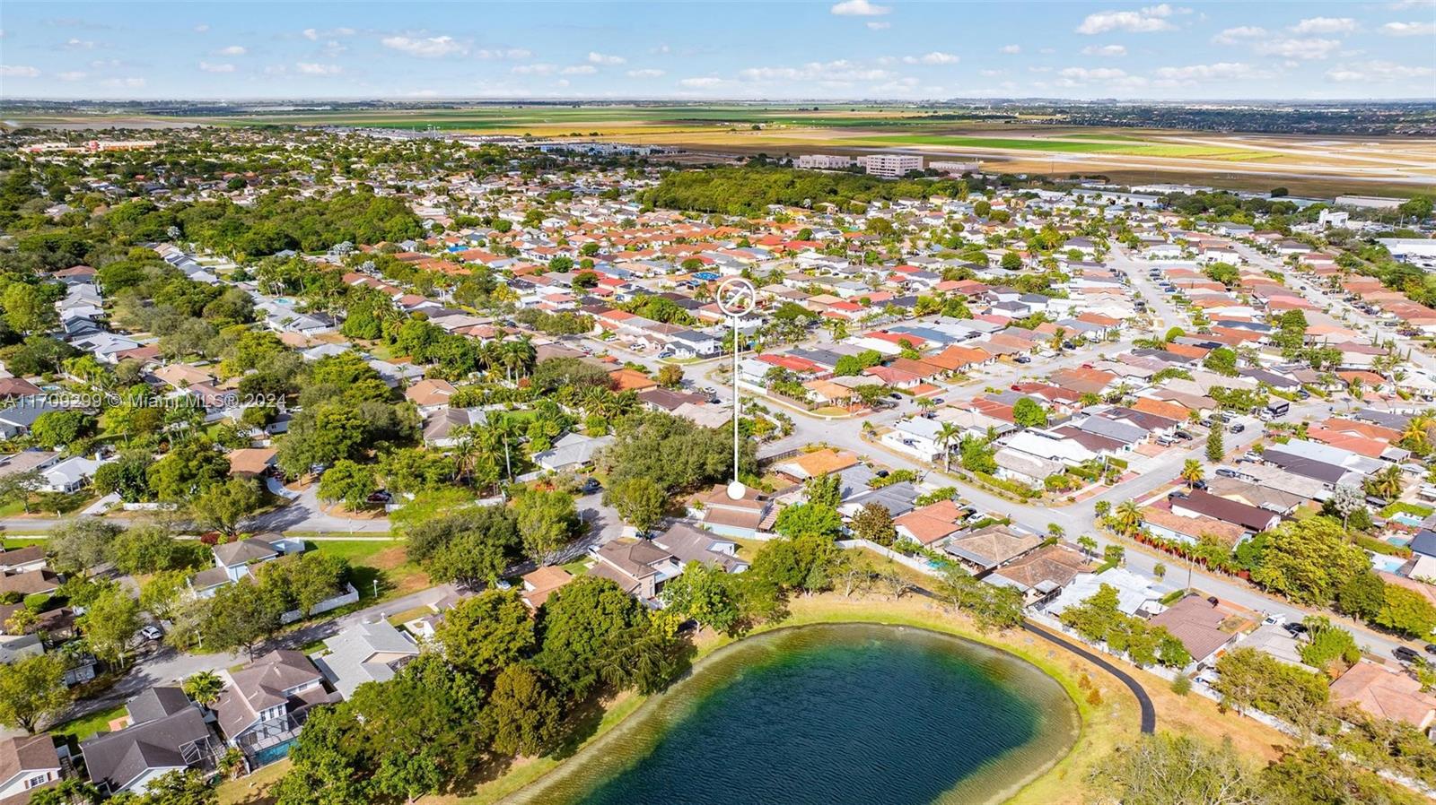 COUNTRY WALK LAKESIDE PAT - Residential