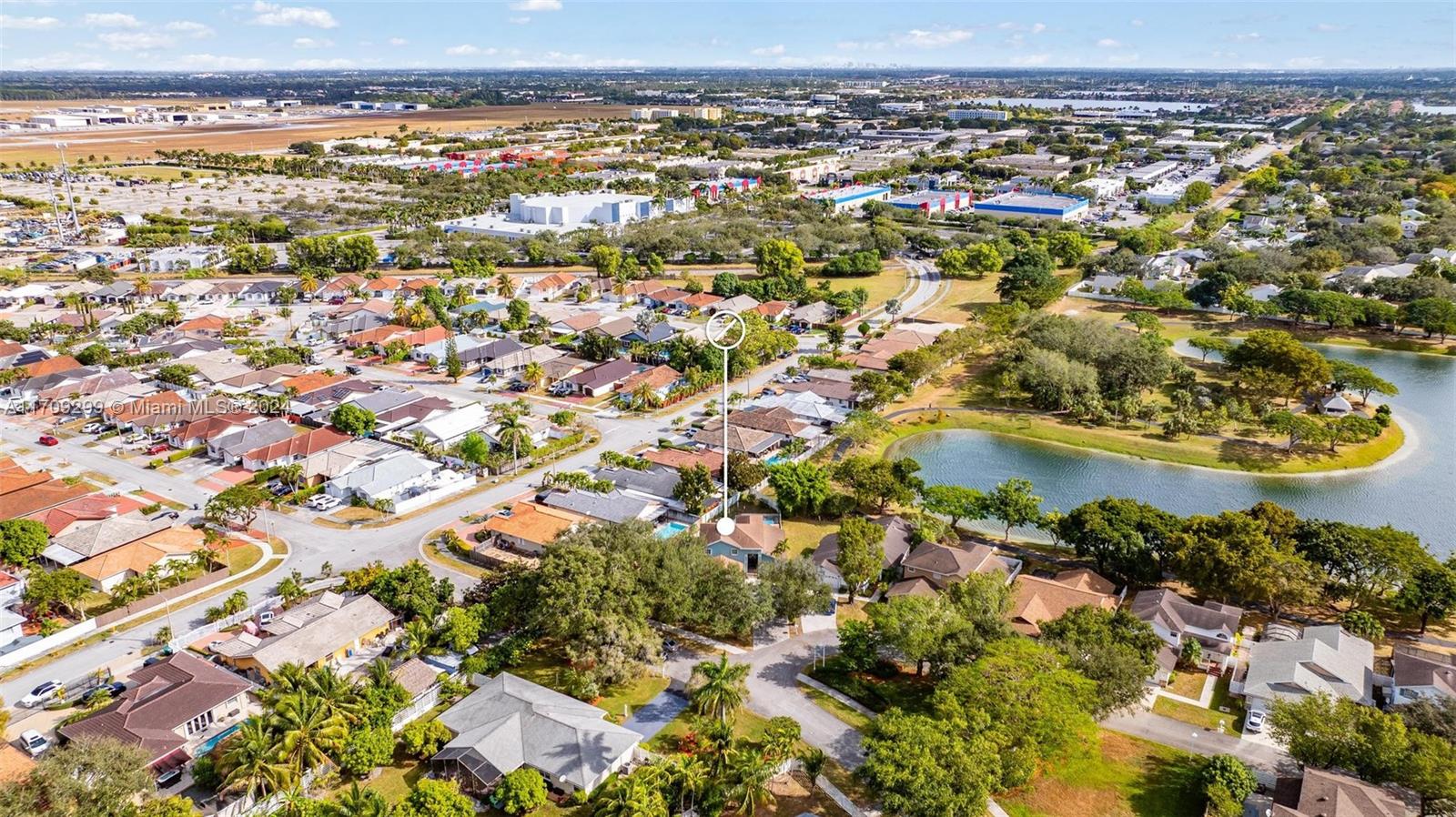 COUNTRY WALK LAKESIDE PAT - Residential